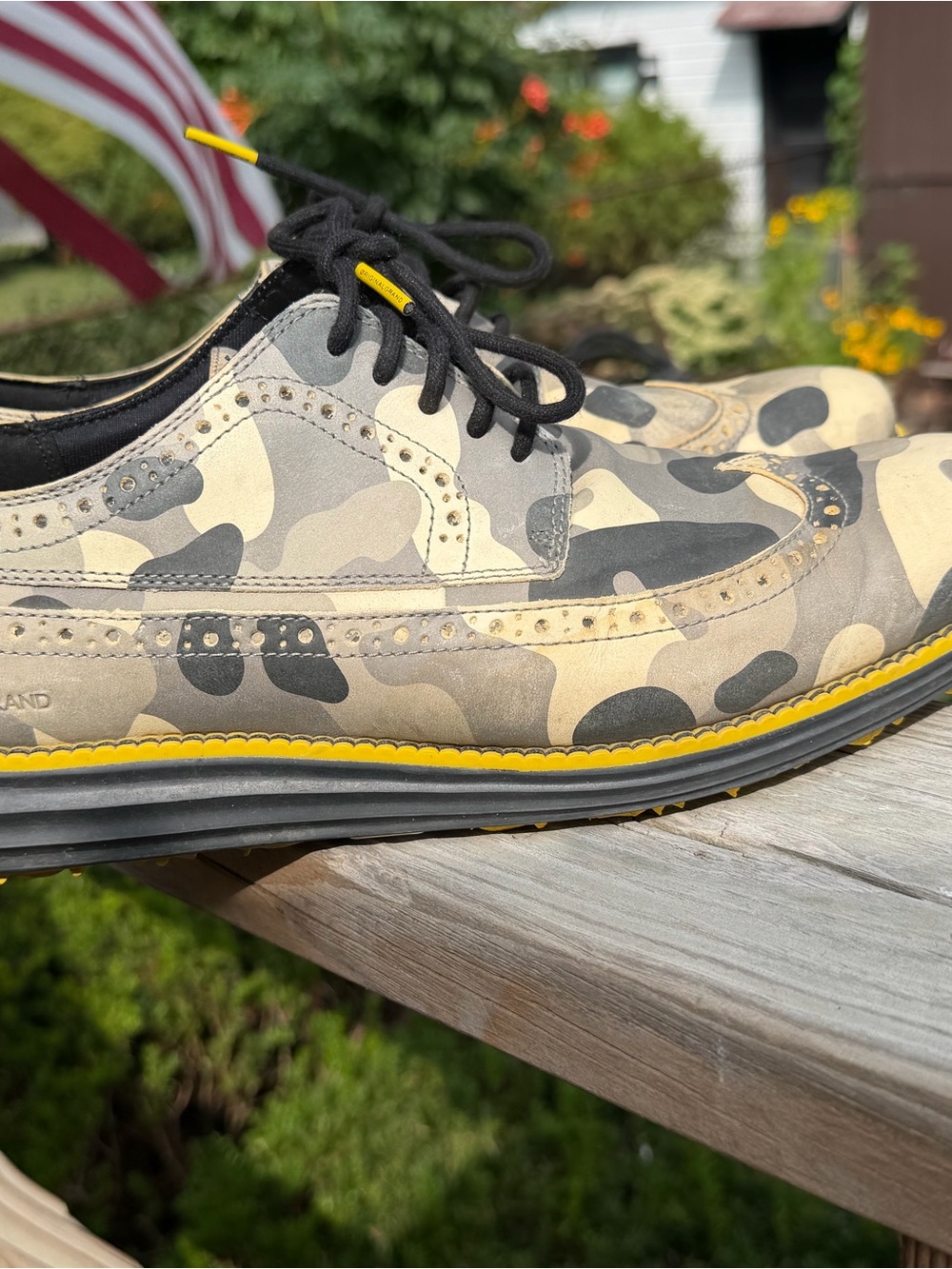 Cole Haan Camouflage Wing Oxford Golf Derby with Yellow Sole clean size 11 - Picture 2 of 9